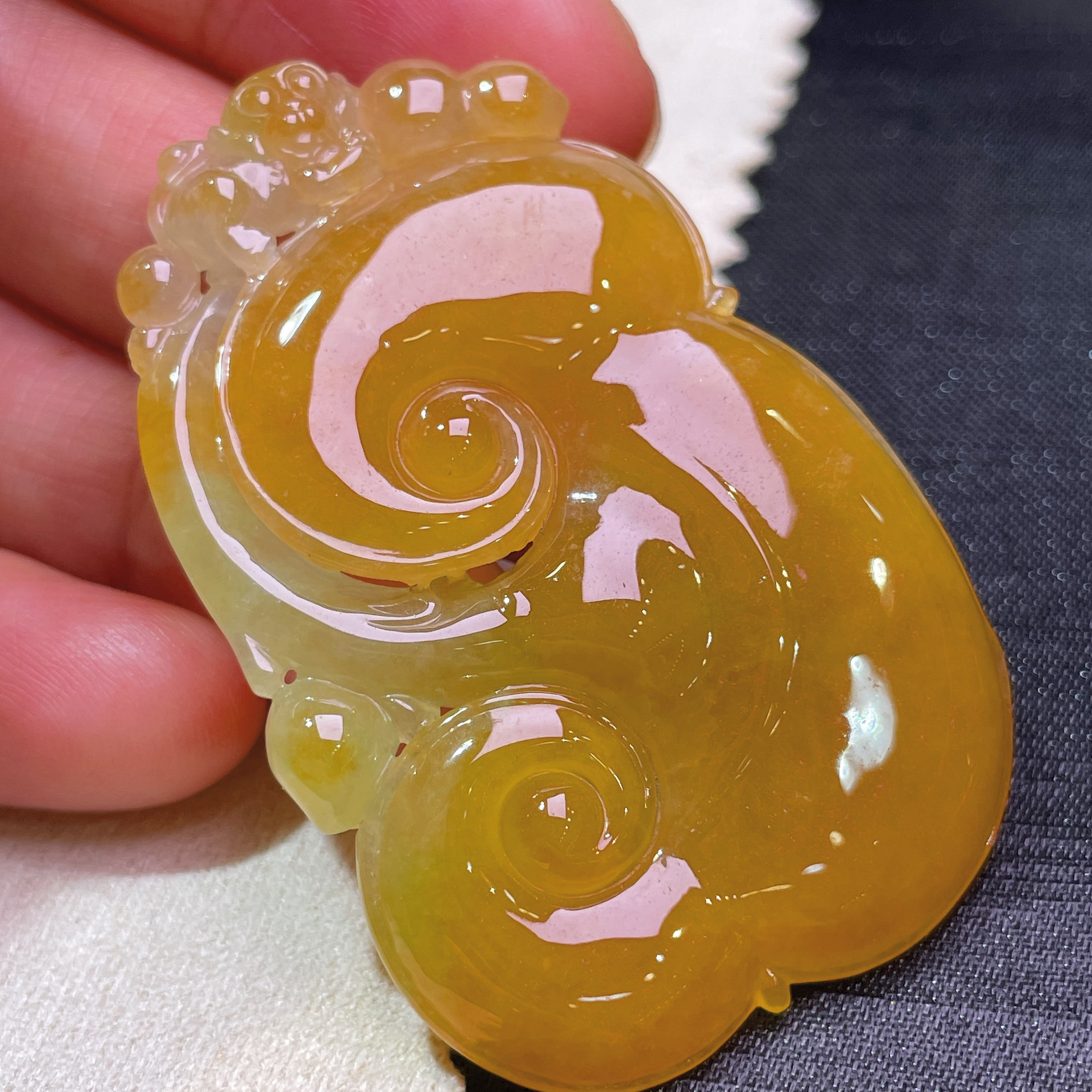 缅甸翡翠如意玉吊坠天然玉石A货冰种黄翡正品收藏新款证书0530