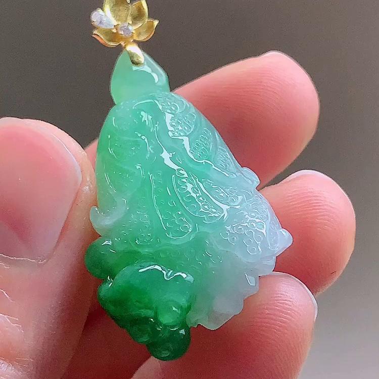 缅甸翡翠白菜镶金玉吊坠天然玉石