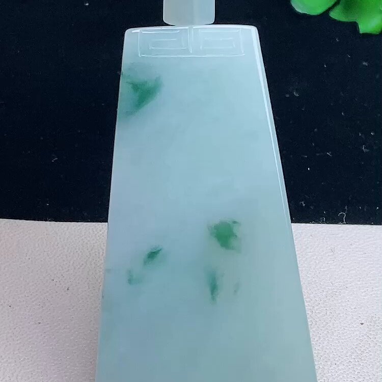 缅甸翡翠无事牌玉吊坠天然玉石A