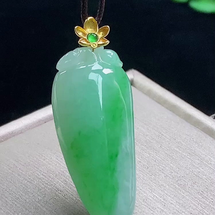 缅甸翡翠福瓜镶金玉吊坠天然玉石A货18K金镶嵌冰种飘绿老坑1203