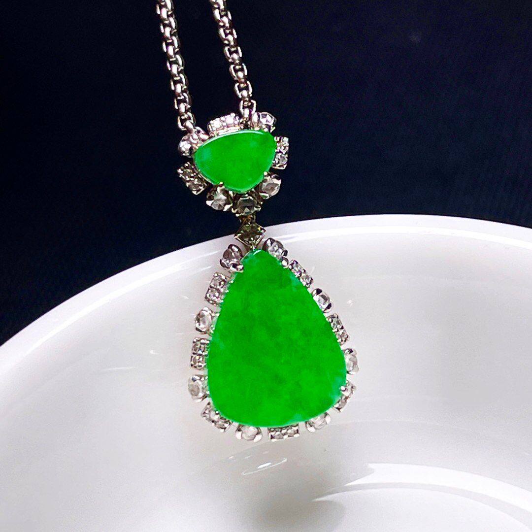 缅甸翡翠水滴镶金玉吊坠天然玉石A货18K金镶嵌冰糯种辣绿礼物0223