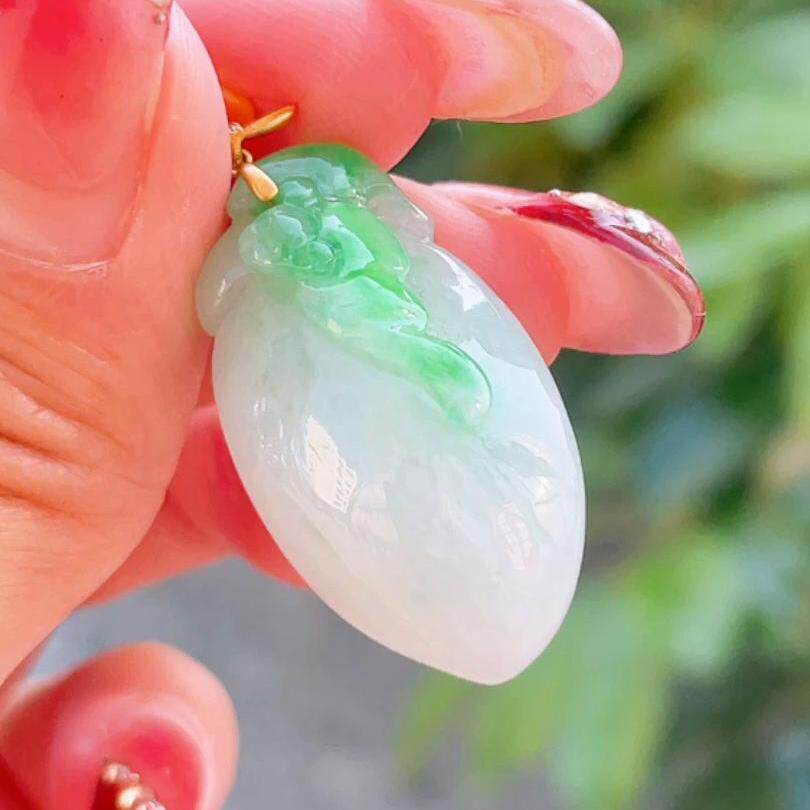 缅甸翡翠寿桃镶金玉吊坠天然玉石A货18K金镶嵌冰种辣绿高档0528