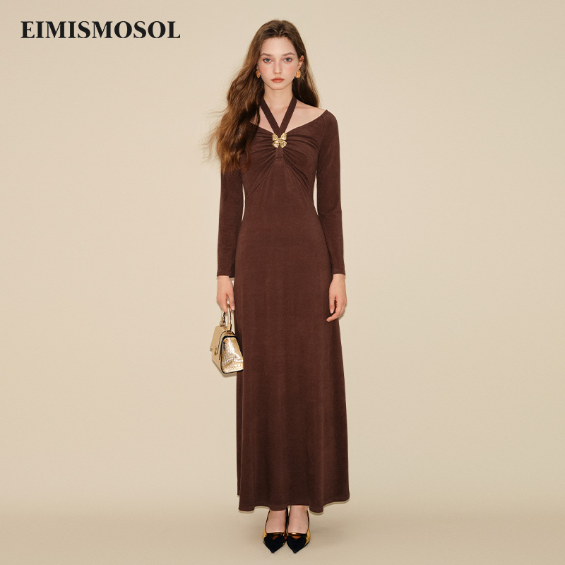 EIMISMOSOL咖色一字领挂脖长裙女秋冬新款都市独特摩登酷感美学