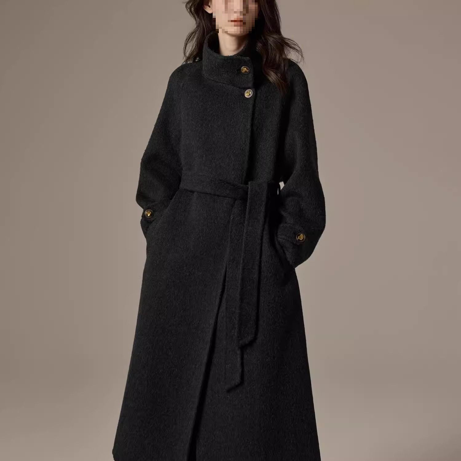 高级感时尚黑色呢子大衣女2025秋冬季新款加厚赫本风系带毛呢外套