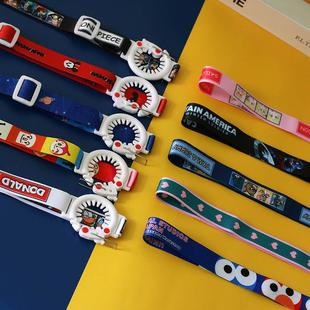 日本芝麻街饮料瓶挂绳出行可携式 抱婴袋矿泉水瓶扣水瓶背水带长肩