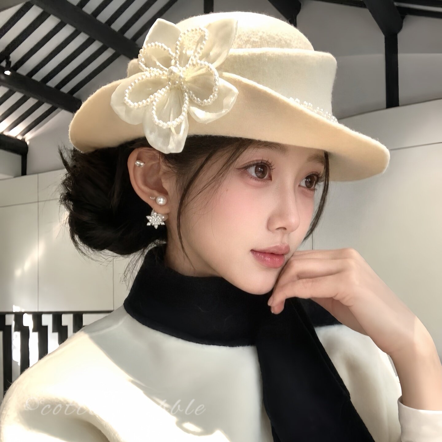 留洋千金珍珠花朵卷边毛呢帽子复古秋冬礼帽女法式优雅高级感盆帽