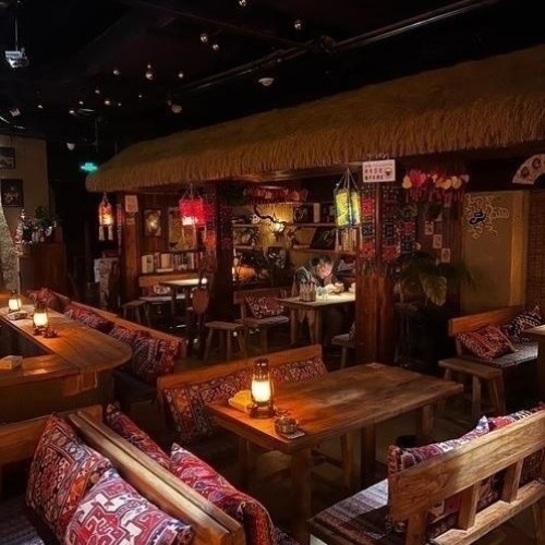 民谣集实木桌椅沙发椅子酒吧桌子卡座漫咖啡长方形老榆木靠背椅