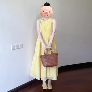 法式温柔风宽松休闲a字气质长裙海边度假风无袖格子背心连衣裙夏