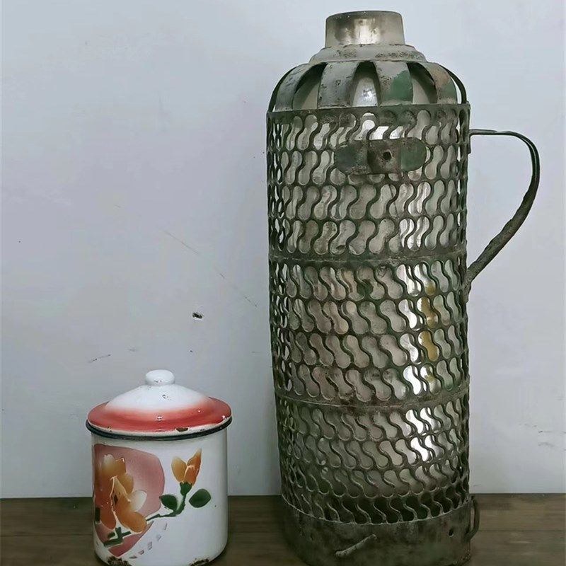 80后怀旧老物件收音机煤油灯暖瓶电话机复古马提灯民宿装饰摆饰