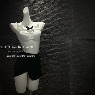 驯服的猫 「贴身秘书」性感一字肩镂空ol秘书套装显大