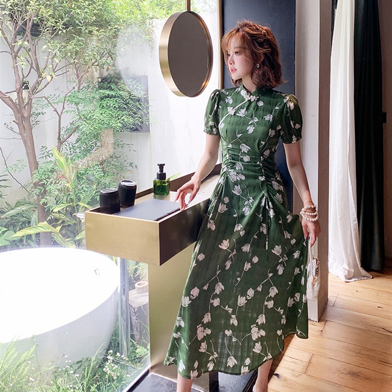 中式改良国风夏季日常深绿色碎花抽褶修身泡泡短袖中长旗袍连衣裙