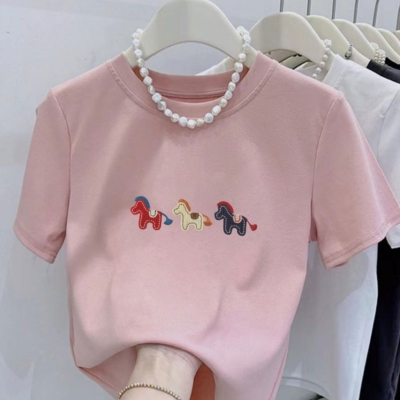 纯棉短袖t恤女三只布艺小马印花正肩显瘦小个子正肩潮流洋气上衣