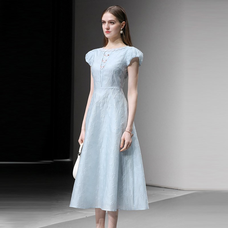 2025夏季新款法式轻奢高级感提花公主泡泡袖收腰大摆通勤连衣裙女