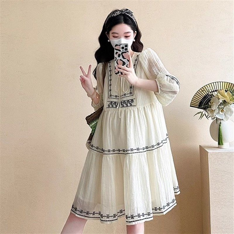 夏新品孕妈a字裙子短款民族风刺绣仙女宽松小个子娃W娃孕妇连衣裙