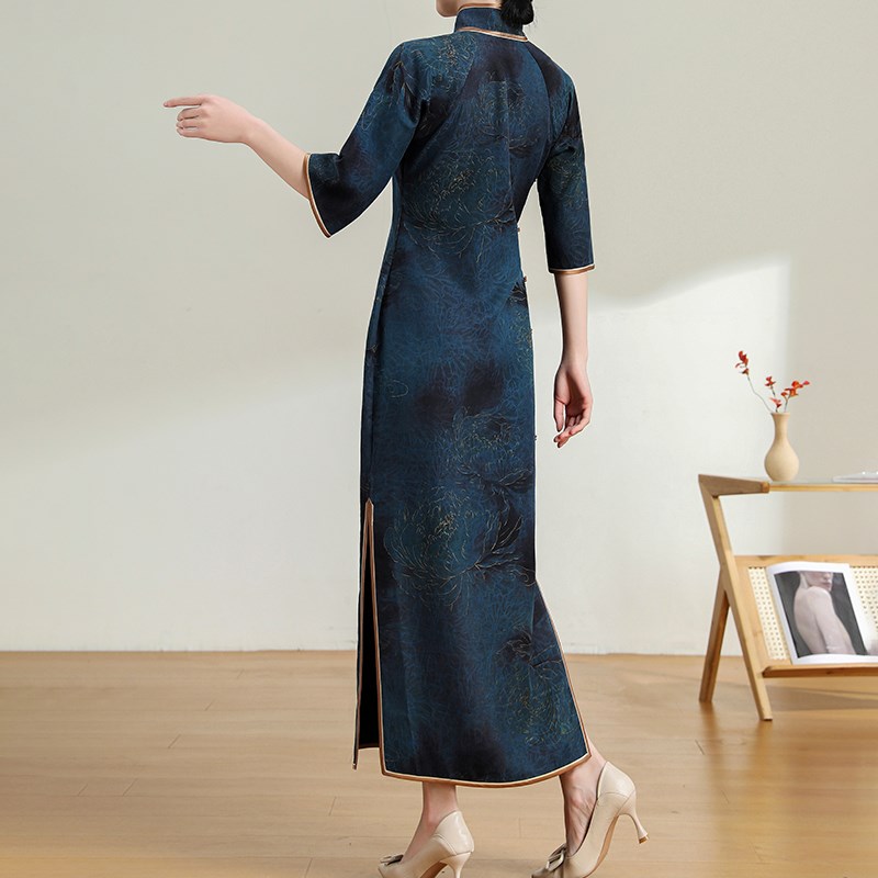 春季新款蓝色复古风优雅长款七分袖正绢真丝修身旗袍日常连衣裙女