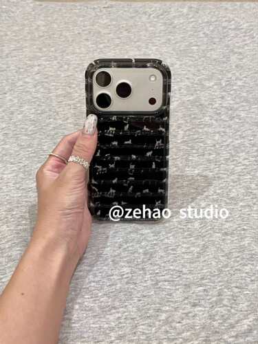 U2 黑色闪钻乐谱音符小猫咪适用苹果18pro双层iphone17古早16手机壳