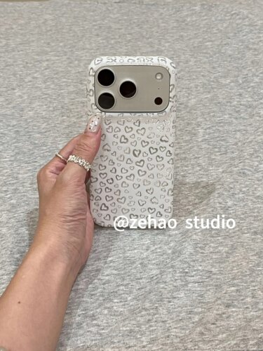 U2 韩系白底满屏银爱心适用于苹果17promax新款小众手机壳iphone16pro个性清新15防摔保护套