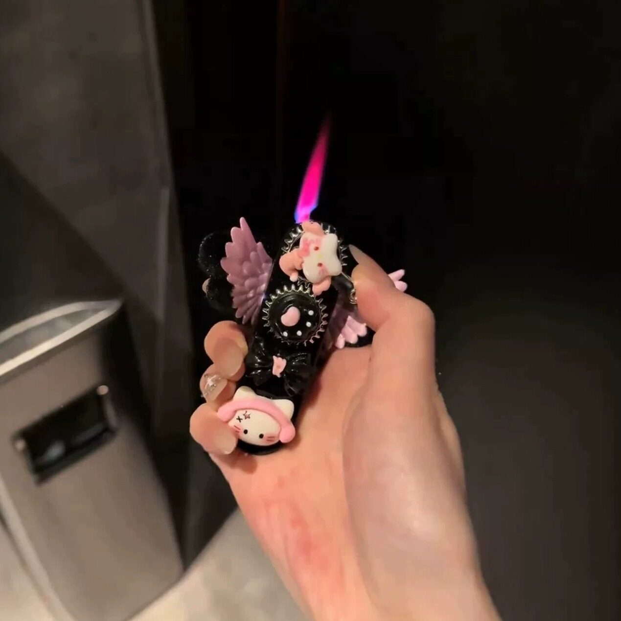 原创凯蒂手作防风打火机充气可爱齿轮粉色火焰创意送老婆女友礼物