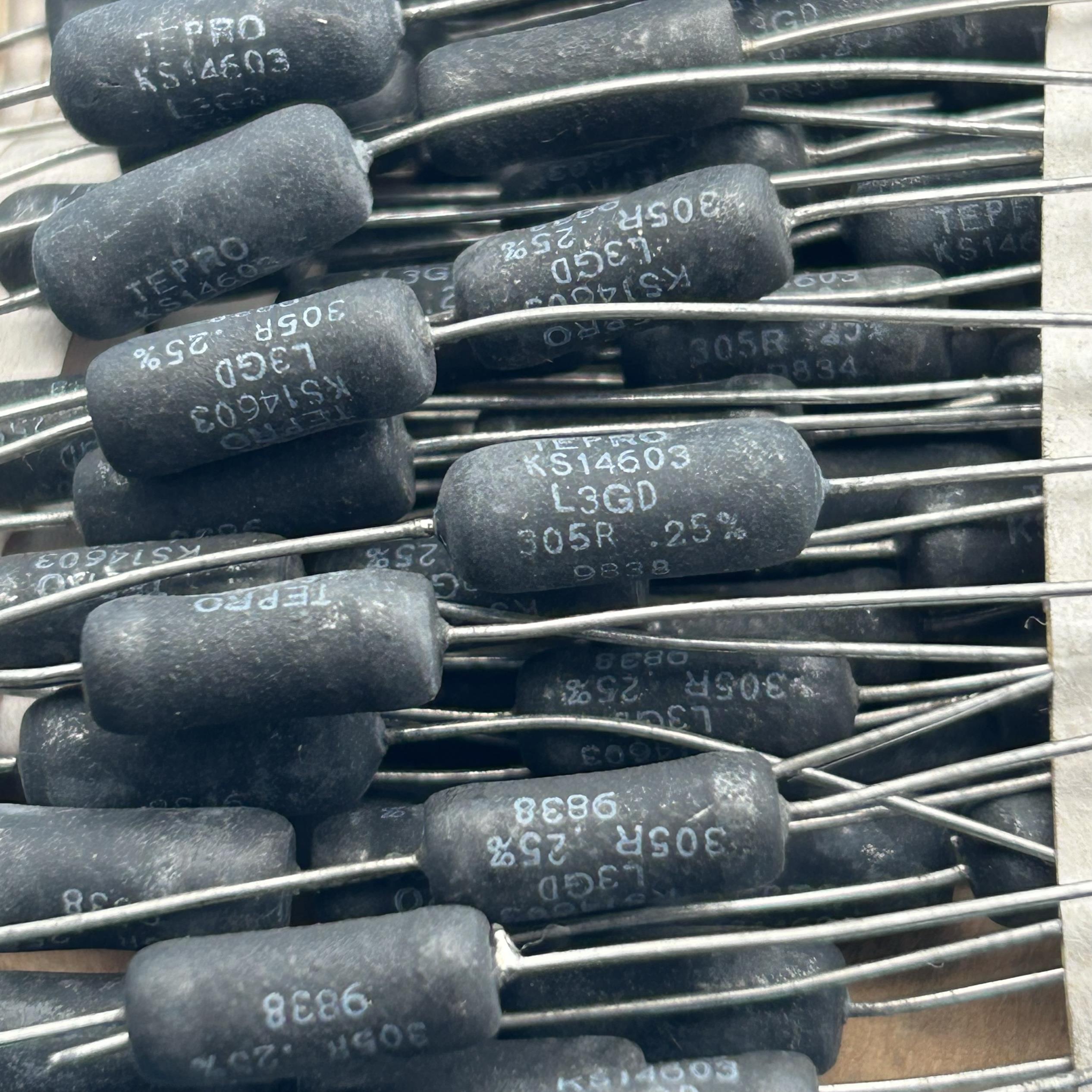 进口美国TEPRO高级电阻3W305R  0.25% 绕线电阻铁脚可替3W300R