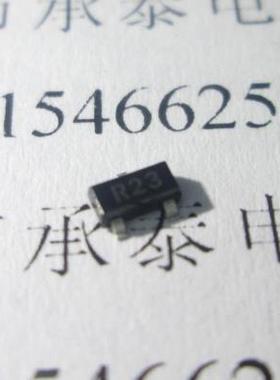 电压基准 AD1584ARTZ (R25) AD1584ART AD1584 SOT23 原装