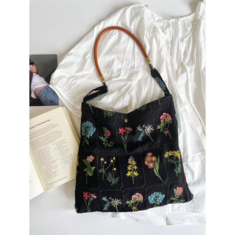 小李爱布包  自制植物花朵刺绣黑色单肩包复古休闲小众布袋女