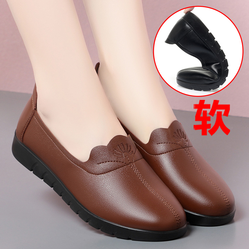 妈妈鞋单鞋真皮软底女不磨脚春秋瓢鞋平底中年中老年女士舒适皮鞋