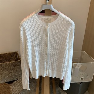 上衣 纯色麻花圆领针织开衫 女温柔显瘦D长袖 软糯学院风开衫 打底衫