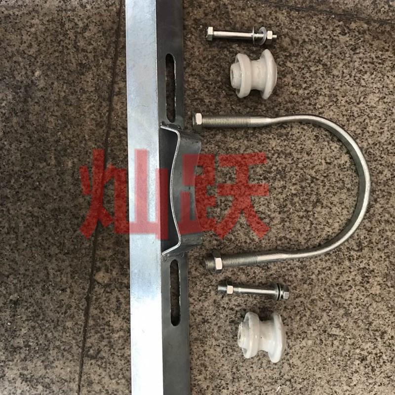 0.5米电线杆横担/角铁横担/线缆角铁支架/电力支U架/二线横担瓷瓶图片