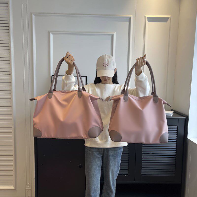 现货大容量旅行包女手提礼品袋瑜伽运动健身包韩版旅游行李包