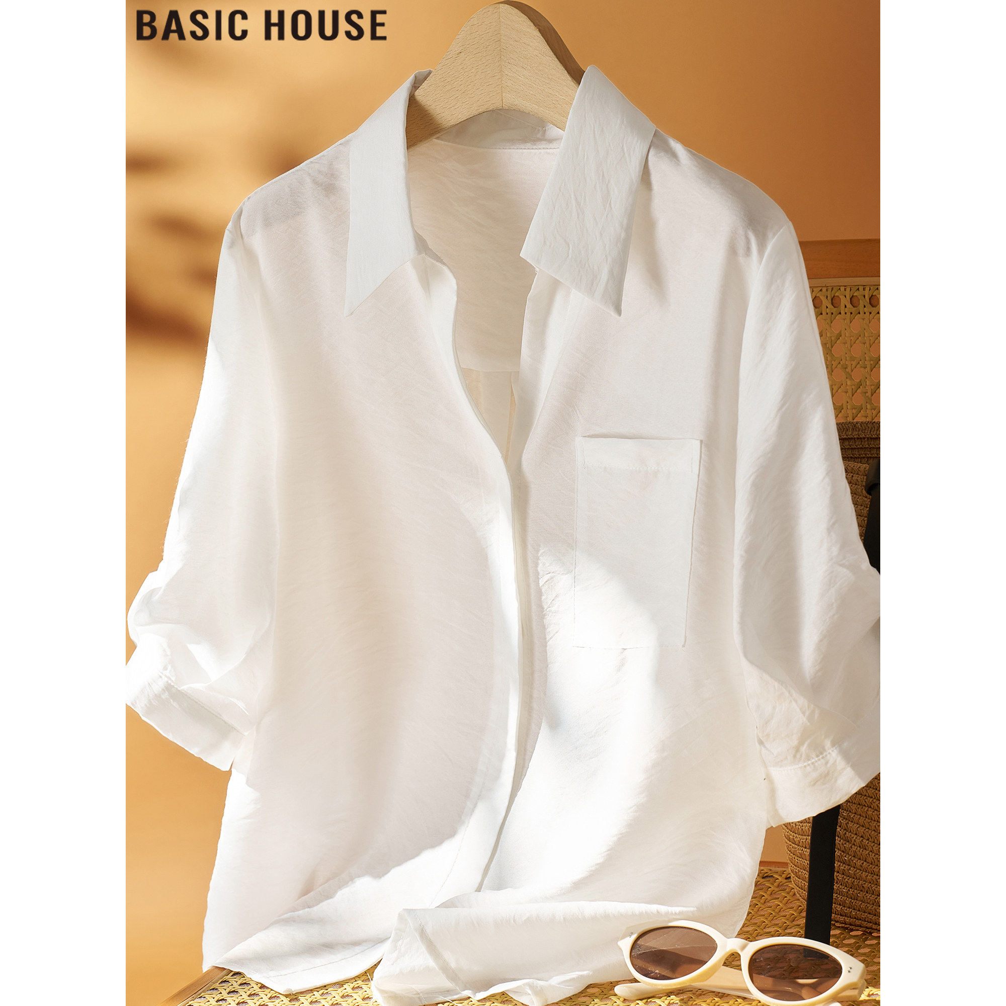 Basic House/百家好白色薄款冰丝中袖衬衫女夏季新款天丝宽松衬衣
