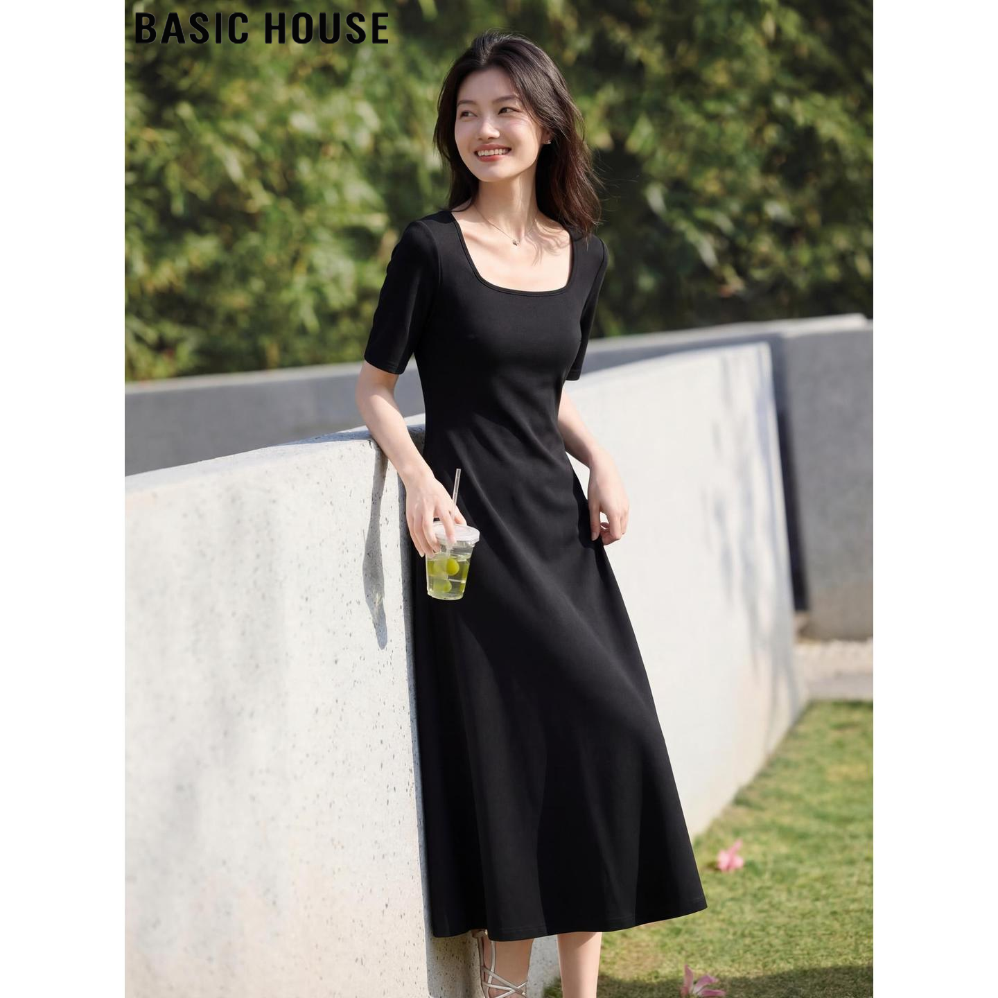 Basic House/百家好黑色方领天丝短袖连衣裙女2026夏季收腰T恤裙
