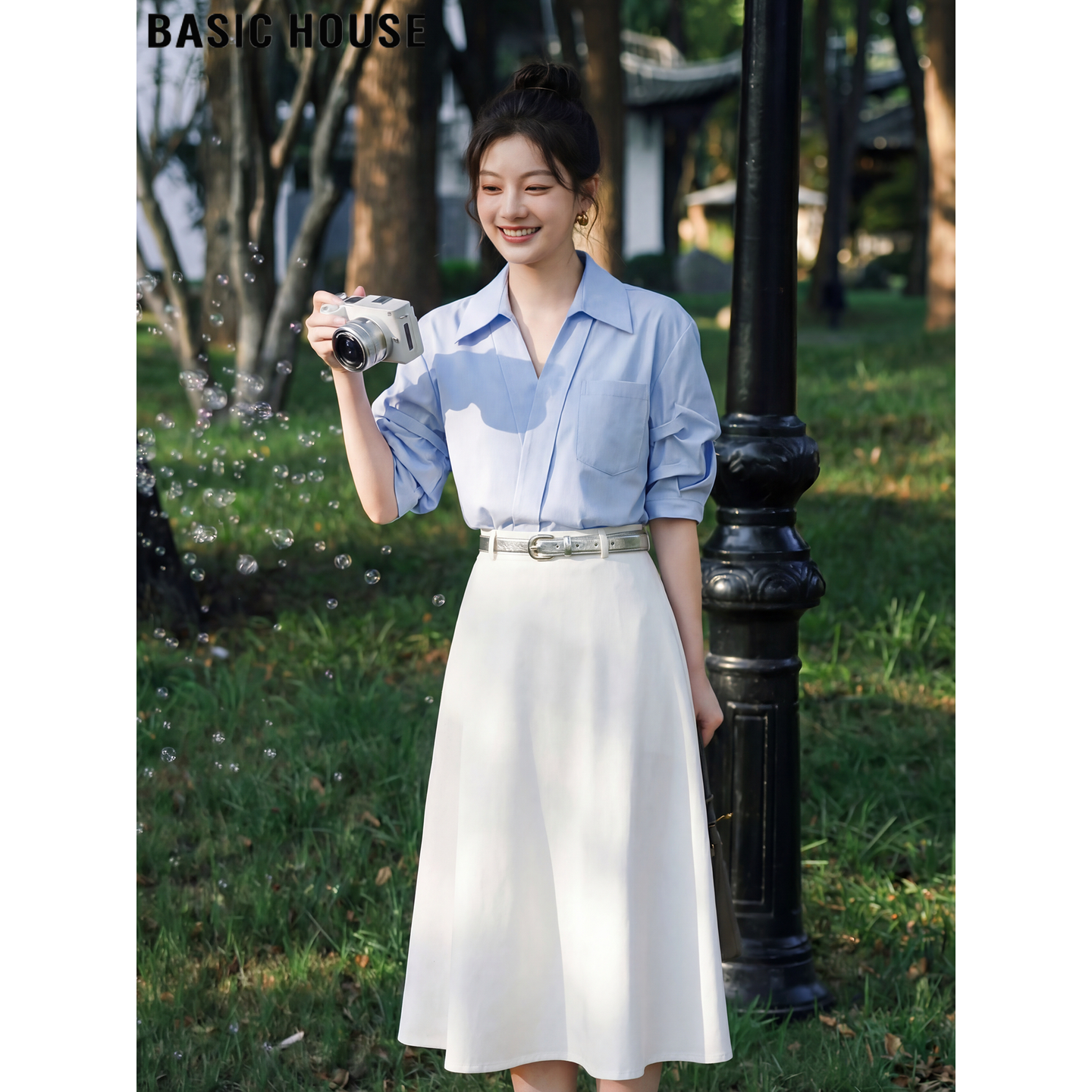 Basic House/百家好蓝色polo领短袖衬衫女2026夏季巨好看V领衬衣