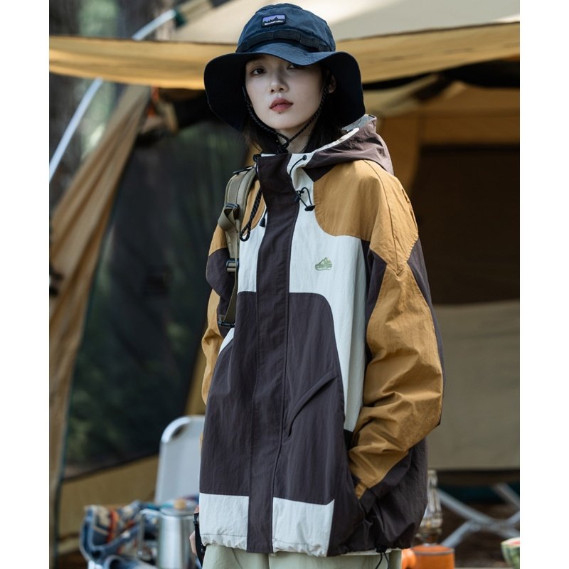 2025年春秋季户外情侣冲锋衣男女新款拼接撞色登山服休闲夹克外套,女装/女士精品,短外套,淘宝优惠券,粉丝福利购,淘宝优惠卷