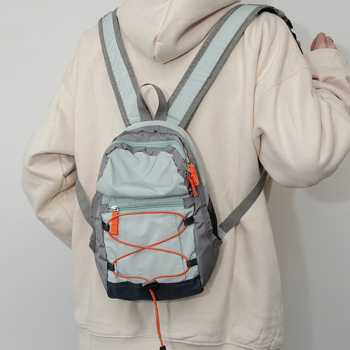 轻便旅行运动小背包~出行方便哦