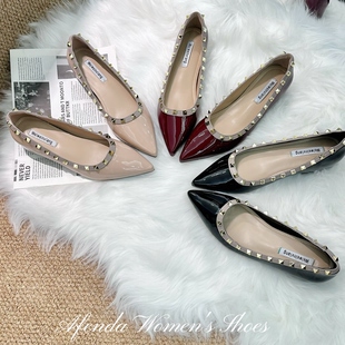 隐形内增高5cm尖头铆钉单鞋女 粗跟浅口漆皮通勤鞋 气质百搭女鞋