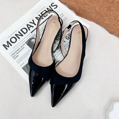 尖头包头凉鞋后绊带平底通勤女鞋