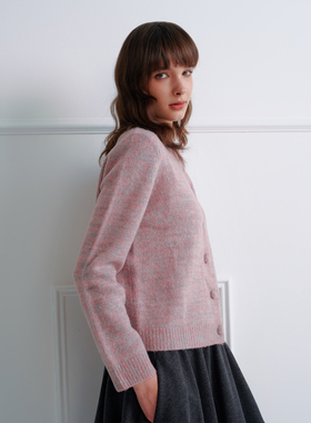 UFFIE于绘 晚霞 扣饰雾粉小开衫