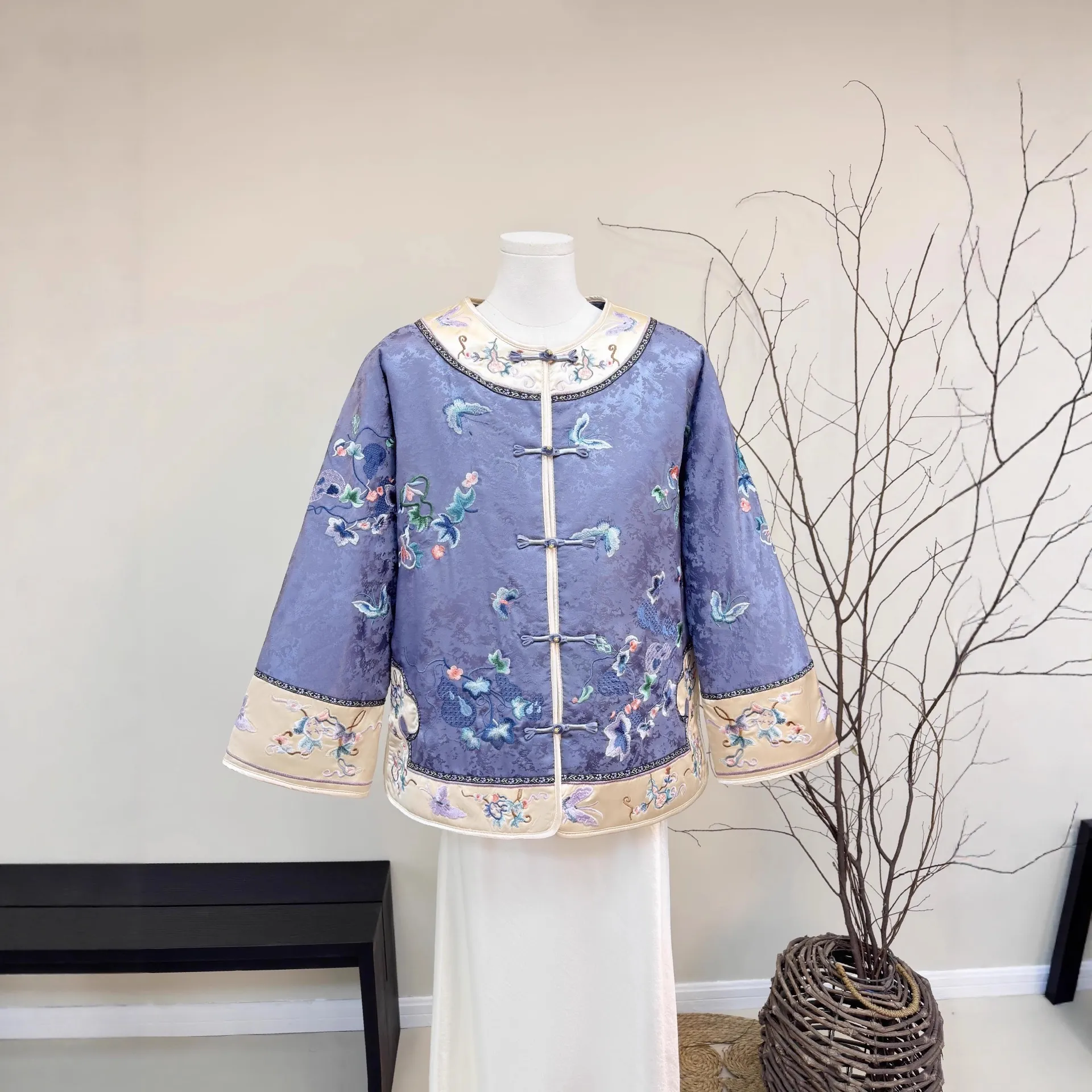 新中式刺绣改良唐装加棉外套2025冬季新款九分袖文艺复古休闲上衣
