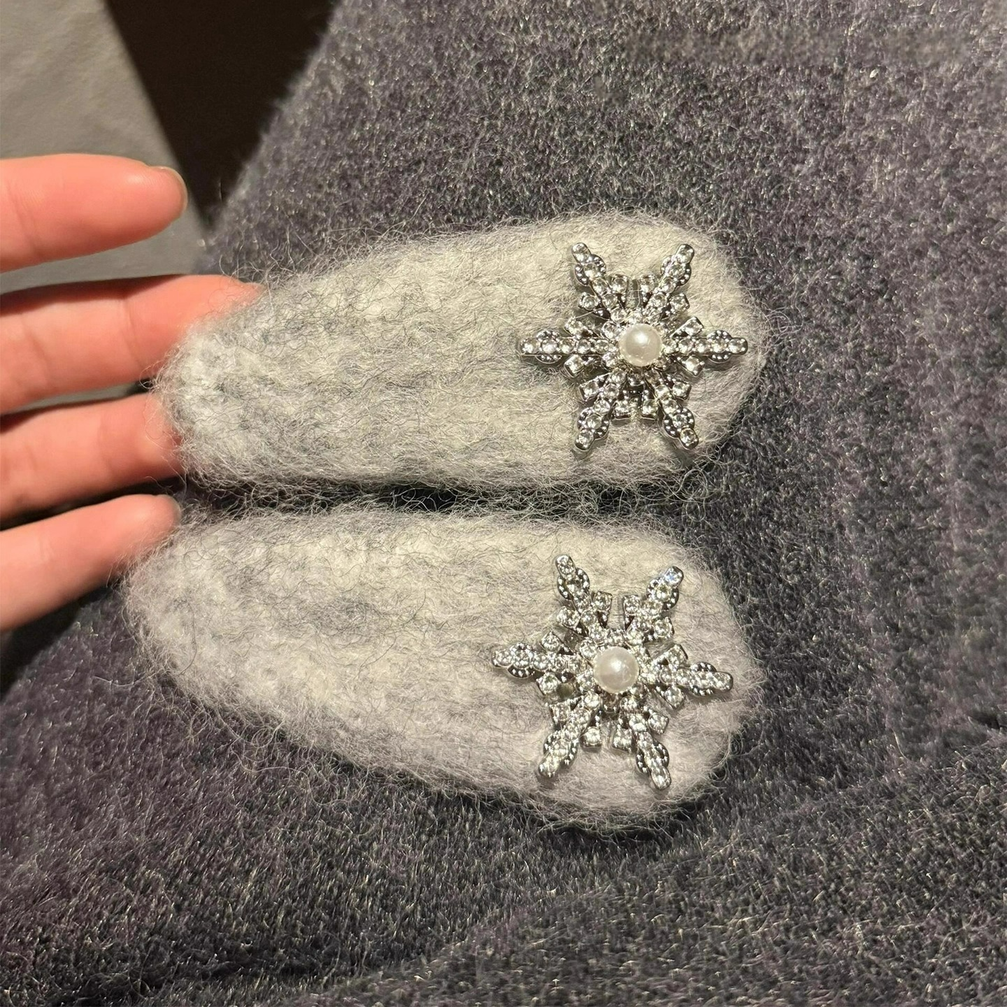 灰色毛绒绒雪花发夹刘海夹侧边夹甜美秋冬氛围感小雪掰掰夹bb夹子,饰品/流行首饰/时尚饰品新,发饰,淘宝优惠券,粉丝福利购,淘宝优惠卷