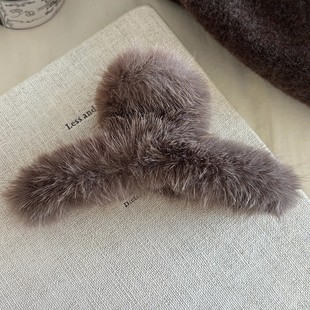 简约百搭秋冬大号毛毛抓夹女2025新款鲨鱼夹发量多发夹后脑勺头饰