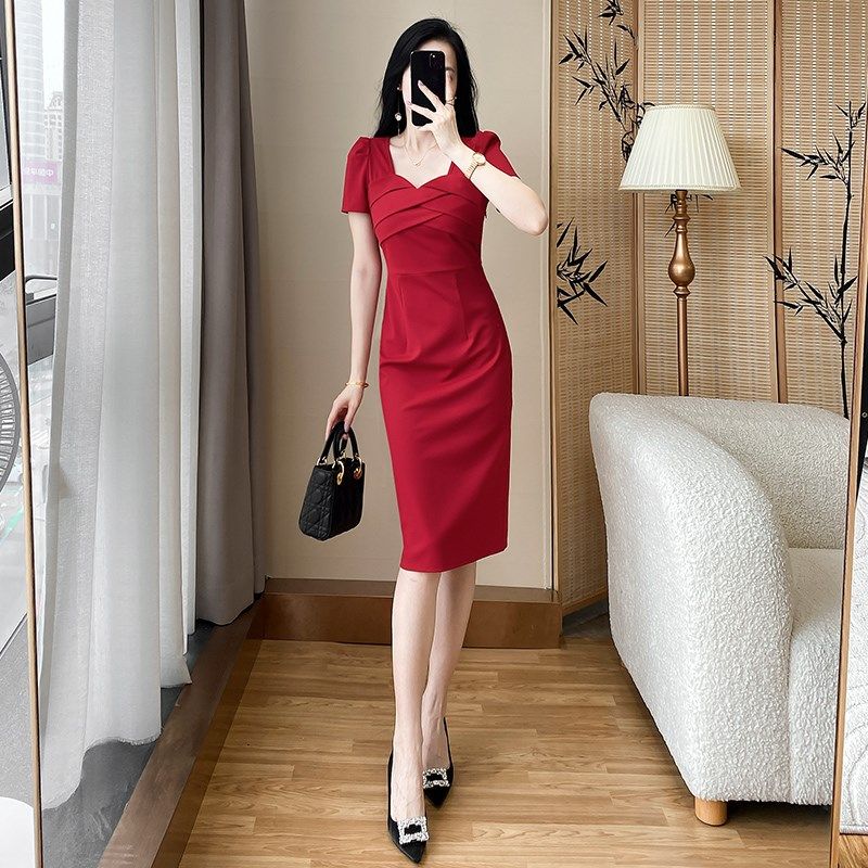 红色短袖连衣裙女夏季新款法式订婚礼服敬酒服日常可穿气质小红裙