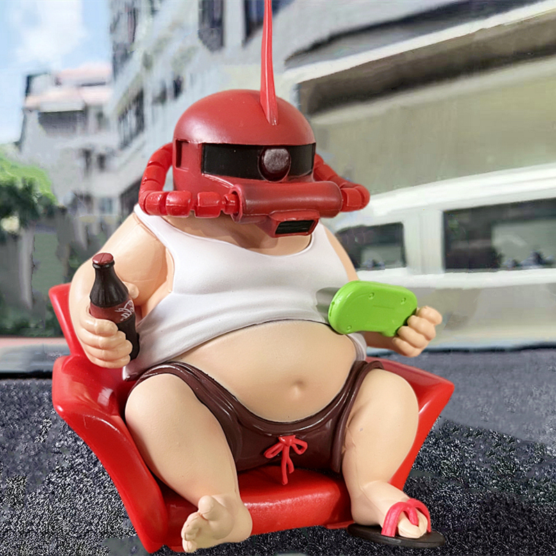 网红个性汽车摆件车载中控台潮玩公仔车内装饰品宅男生日礼物机箱