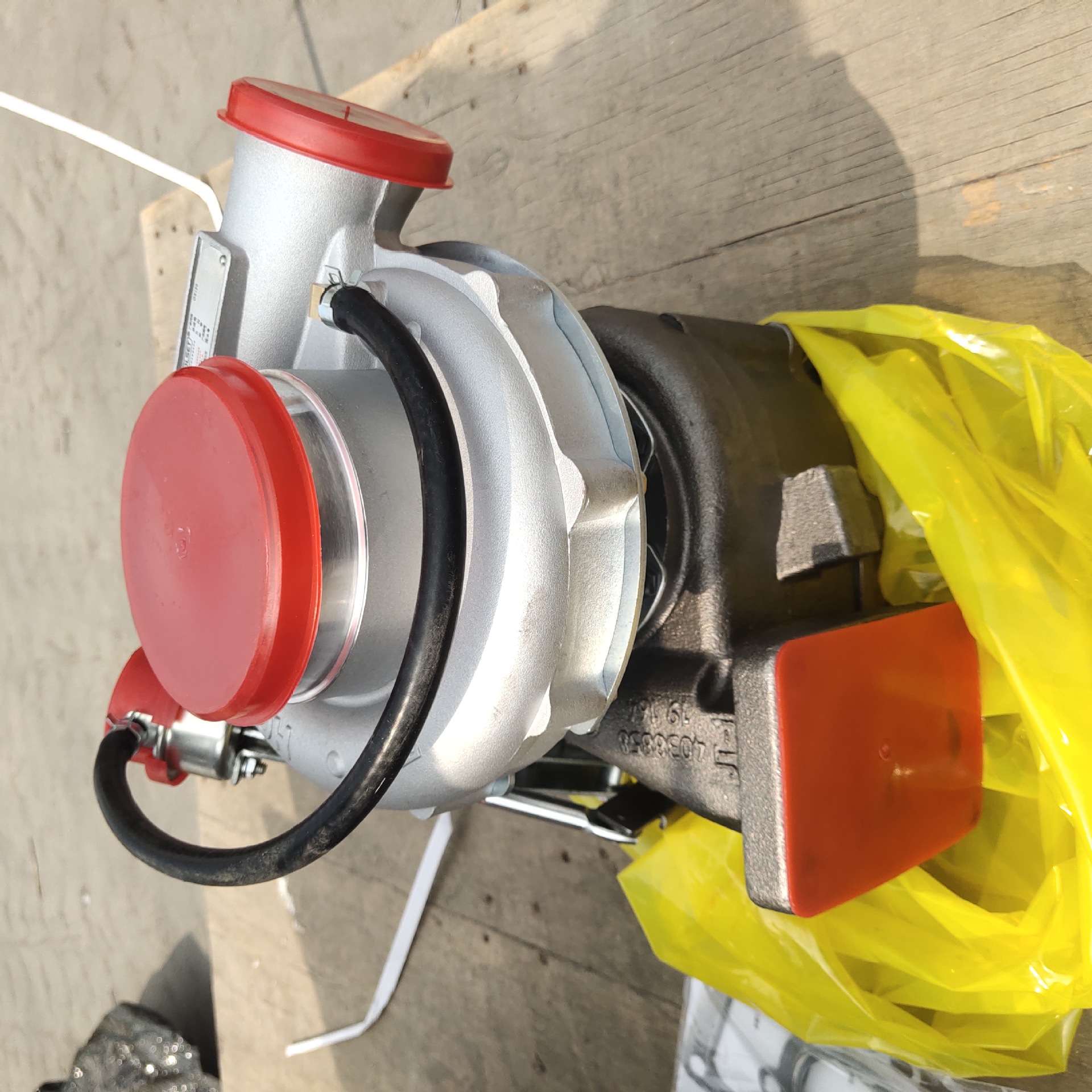 厂家销售柳工915 916 936 933 918挖掘机涡轮增压器 挖掘机配件