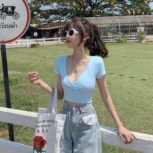 露脐上衣 紧身露脐显胸短款 港风短袖 t恤女夏性感深V领外穿低胸韩版