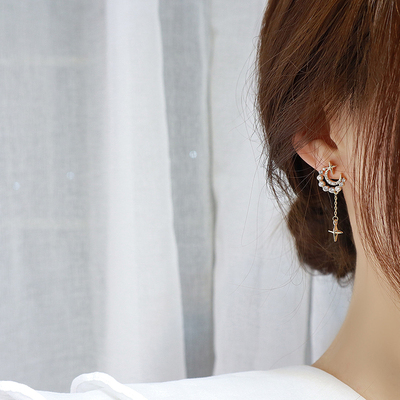 极速Hot Aale Shine Exquisitwe Zirconia Moon Earring for Wome