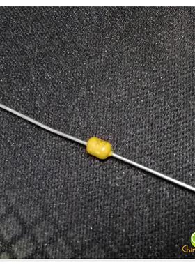 50V102 104 334穿心独石电容轴向  1元十个 全新 黄色