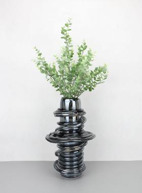 现代简约琉璃旋风花瓶工艺品北欧家居客厅样板房酒柜装饰品摆件