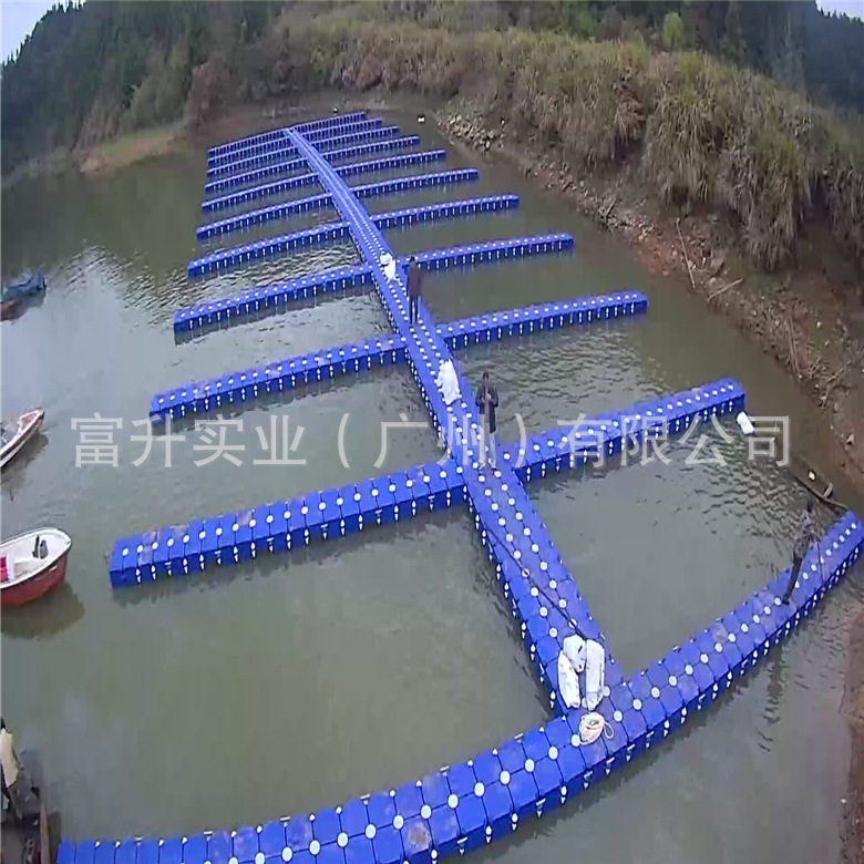 广州厂家自产自销浮筒塑料平台游艇码头水上浮桥