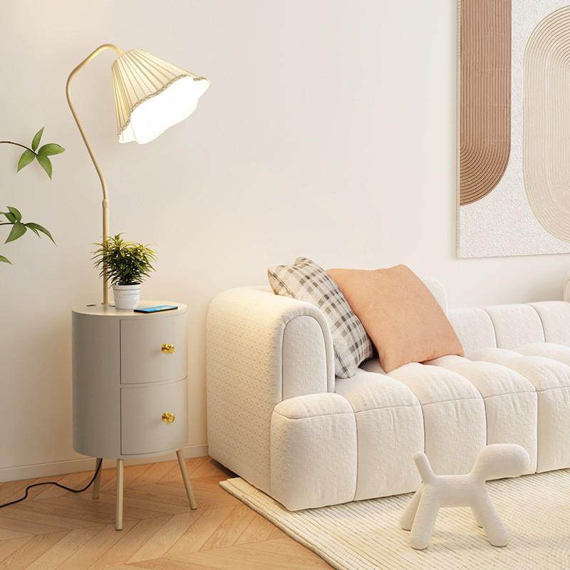 轻奢客厅沙发旁边落地灯奶油风卧室床头柜收纳照明无线充电一体灯