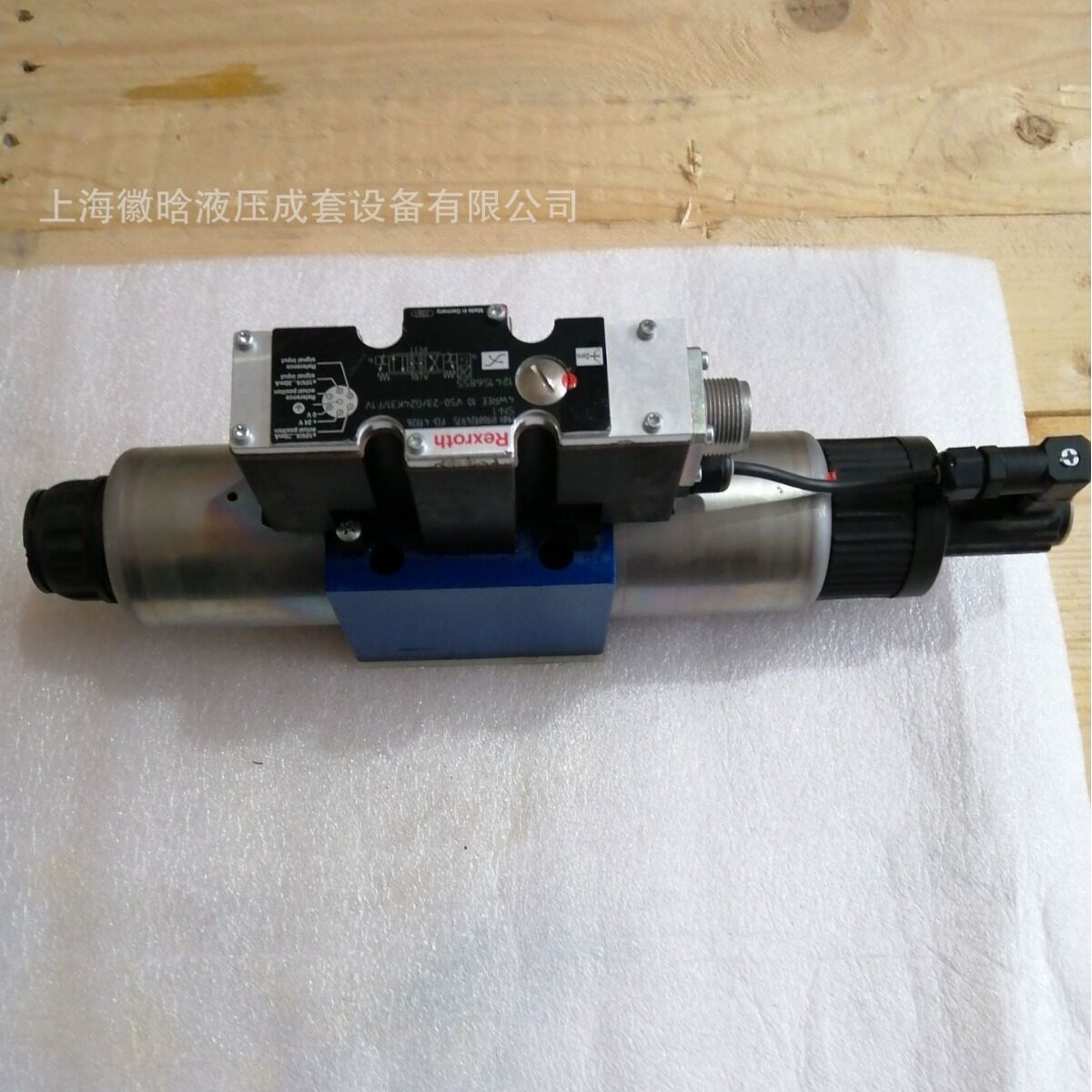 力士乐R900965185 4WREE10W1-50-2X/G24K31/F1V